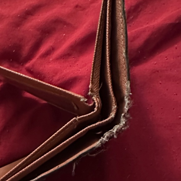 Classic Monogram Wallet - Picture 7 of 8